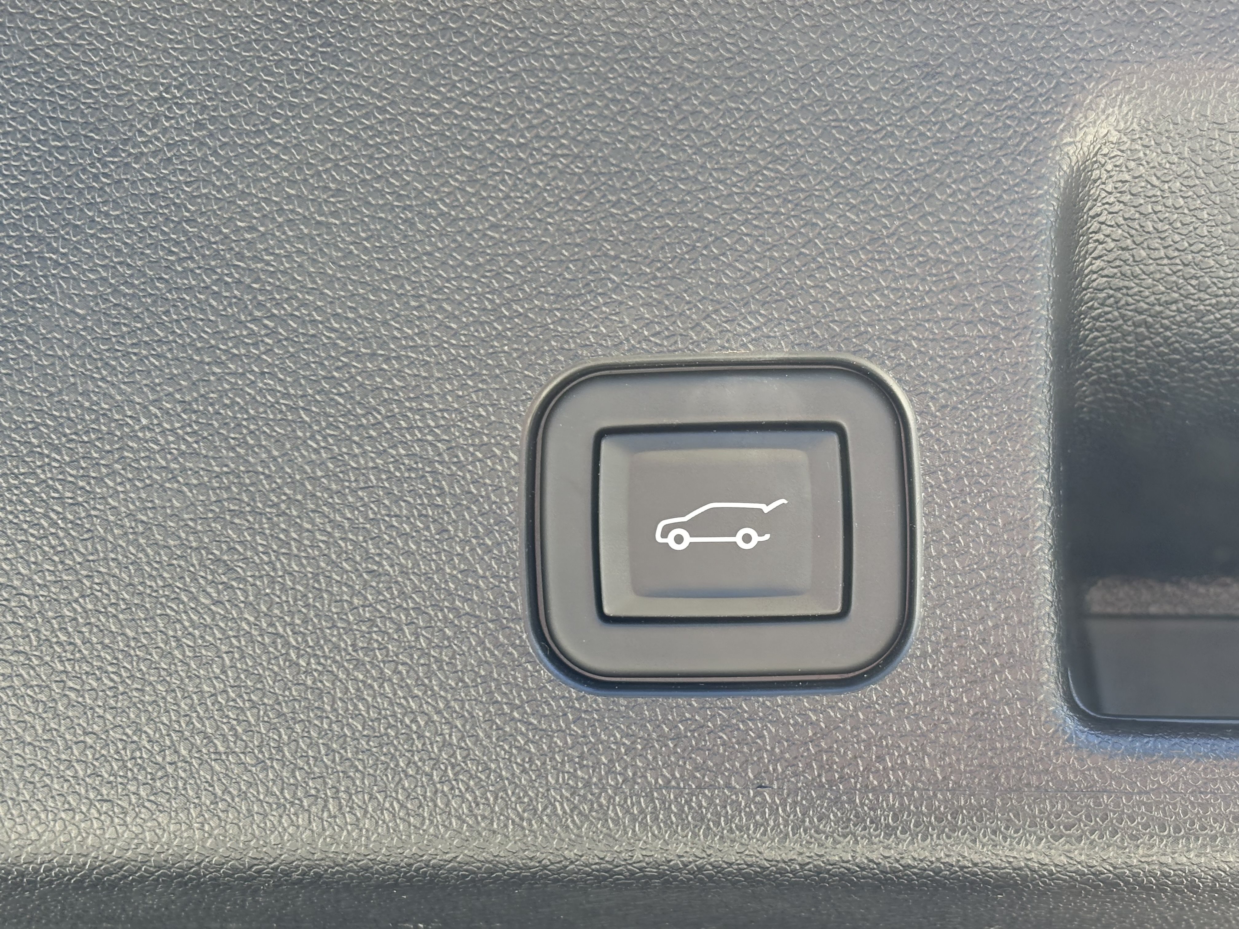 Used 2024 Chevrolet Equinox EV LT AWD/4WD image 10