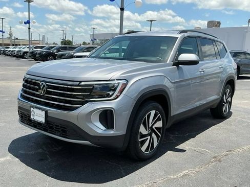 Certified 2025 Volkswagen Atlas SE AWD/4WD image 7