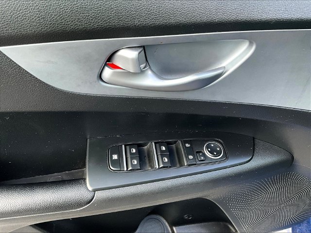 Certified 2023 Kia Forte LXS w/ LXS Technology Package FWD image 21