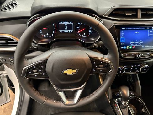 Used 2023 Chevrolet TrailBlazer ACTIV w/ Convenience Package FWD image 16