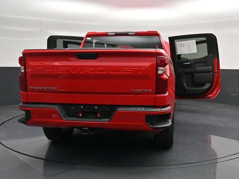 Used 2022 Chevrolet Silverado 1500 Custom RWD image 17