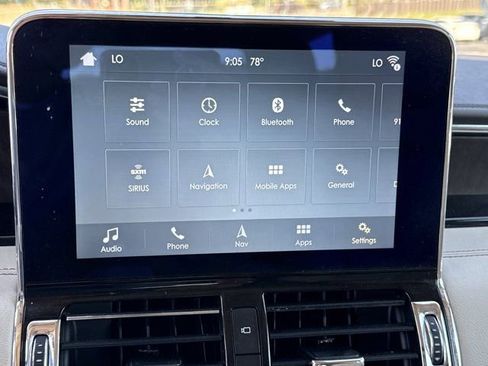 Used 2019 Lincoln Navigator Reserve image 24