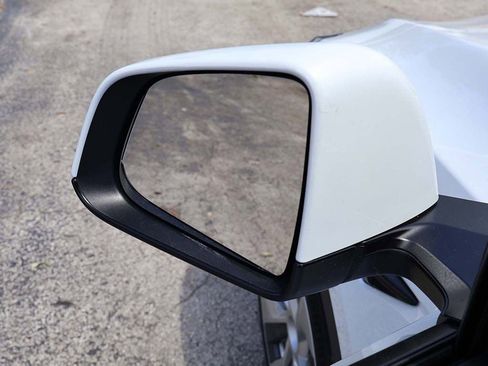 Used 2021 Tesla Model Y Long Range image 48