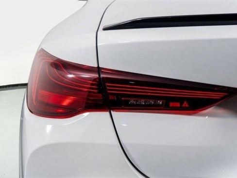 Used 2025 BMW M4 Coupe RWD image 12