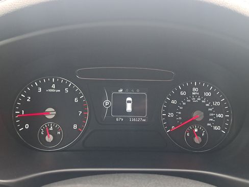 Used 2018 Kia Sorento FWD image 19