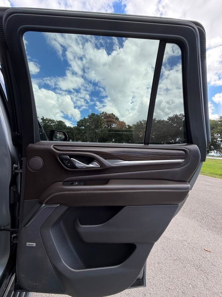 Used 2021 GMC Yukon Denali w/ Denali Premium Package RWD image 17