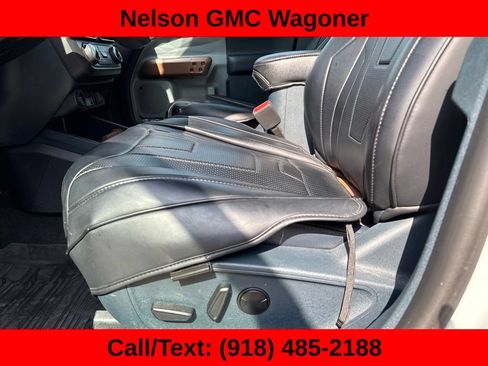 Used 2024 Ford Maverick Lariat w/ FX4 Off-Road Package AWD/4WD image 13