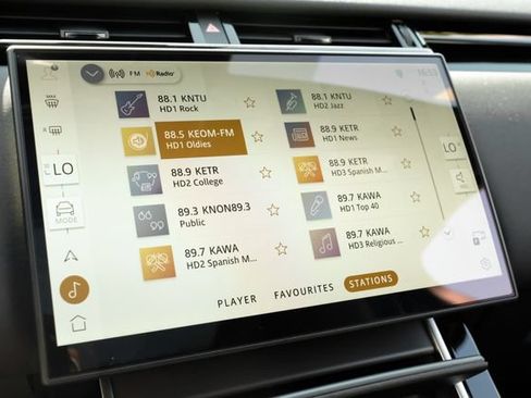 New 2026 Land Rover Range Rover Velar S AWD/4WD image 36