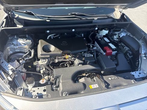 Used 2022 Toyota RAV4 XLE image 22