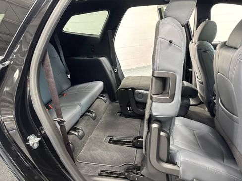 Used 2023 Buick Enclave Essence w/ Experience Buick Package AWD/4WD image 40