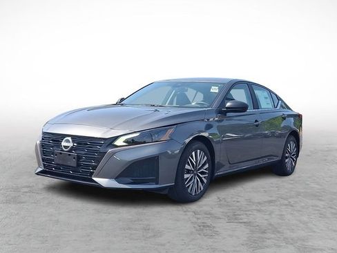 New 2026 Nissan Altima 2.5 SV AWD/4WD image 2