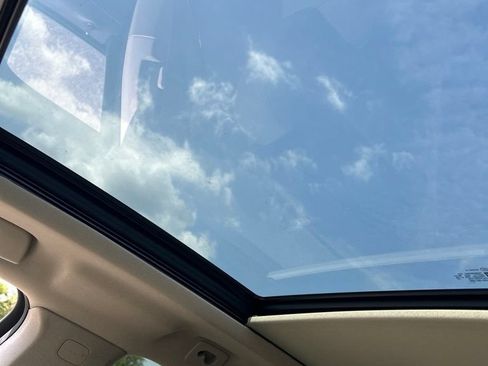 Used 2012 Cadillac SRX Luxury FWD image 9