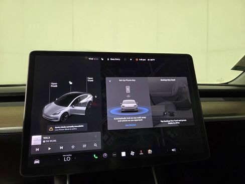 Used 2018 Tesla Model 3 Long Range image 14