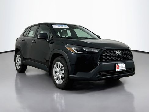 Certified 2022 Toyota Corolla Cross L AWD/4WD image 1