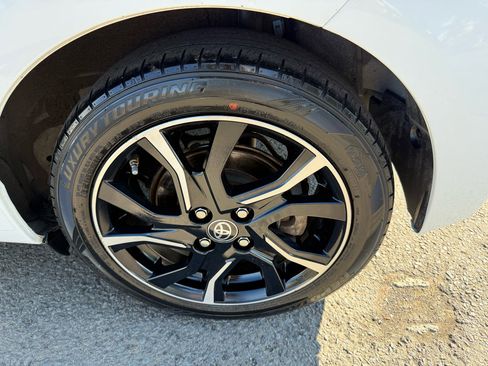Used 2017 Toyota Yaris SE image 35