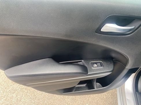 Used 2022 Dodge Charger SXT w/ Leather Interior Group image 18