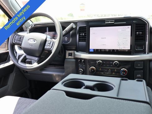 New 2026 Ford F250 XLT w/ XLT Premium Package AWD/4WD image 13