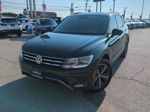 Used 2018 Volkswagen Tiguan SE FWD image 1