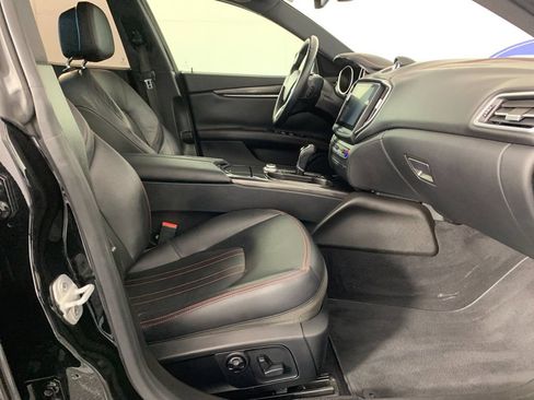 Used 2017 Maserati Ghibli RWD image 40