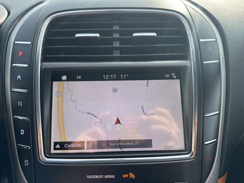 Used 2019 Lincoln Nautilus Reserve image 29