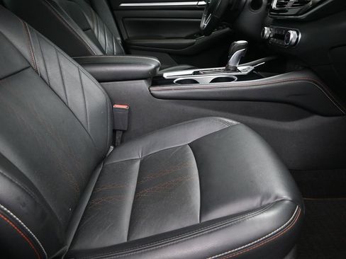 Used 2024 Nissan Altima 2.5 SR w/ SR Premium Package image 25