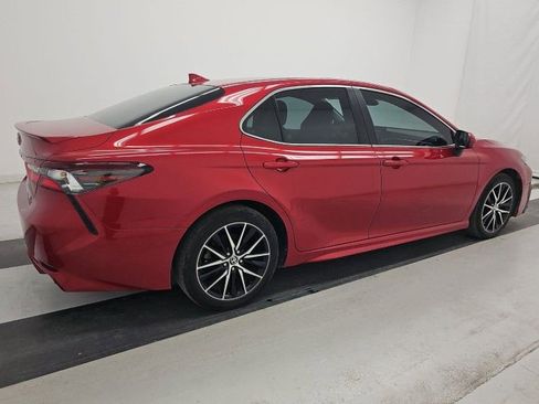 Used 2021 Toyota Camry SE FWD image 2