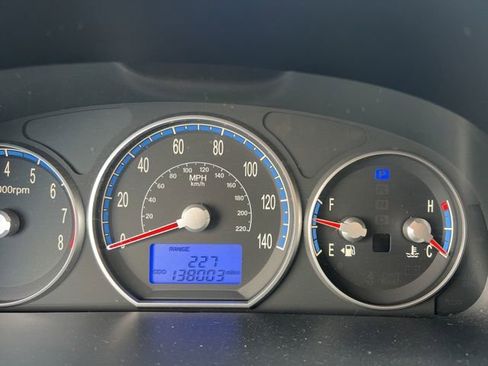 Used 2009 Hyundai Santa Fe Limited AWD/4WD image 15