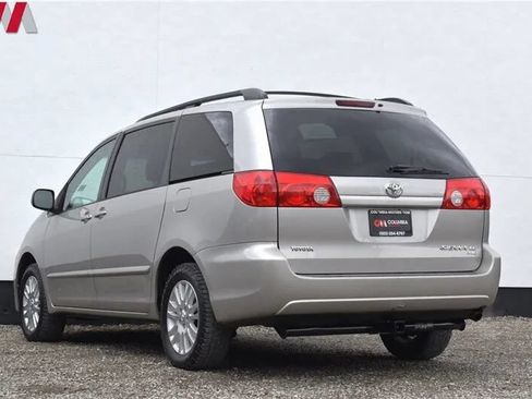 Used 2008 Toyota Sienna LE AWD/4WD image 2