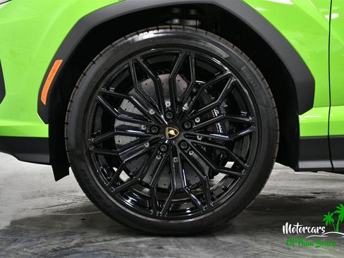 Used 2025 Lamborghini Urus SE image 56