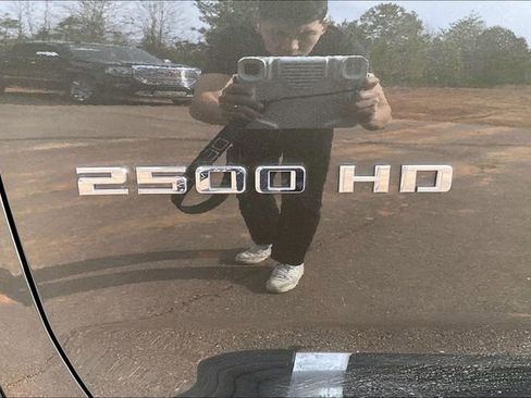 Used 2022 Chevrolet Silverado 2500 High Country w/ Technology Package image 23