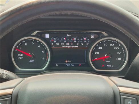Used 2021 Chevrolet Silverado 1500 High Country w/ Technology Package AWD/4WD image 10