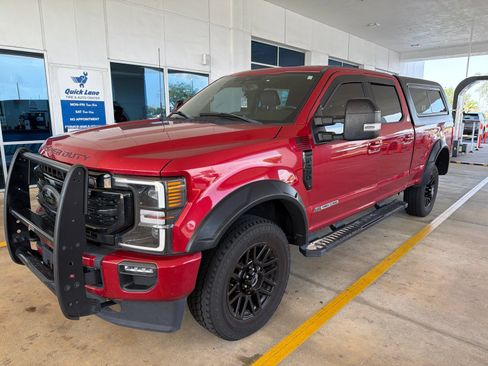 Used 2022 Ford F250 Lariat w/ Black Appearance Package AWD/4WD image 4