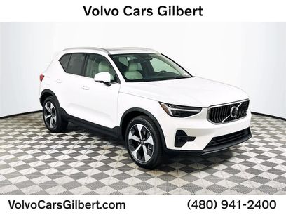 New 2025 Volvo XC40 B5 Plus w/ Climate Package