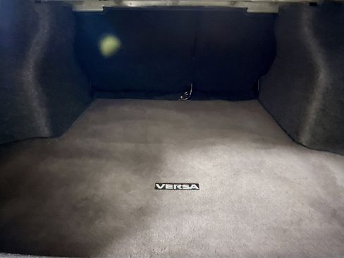 Used 2020 Nissan Versa SR image 35