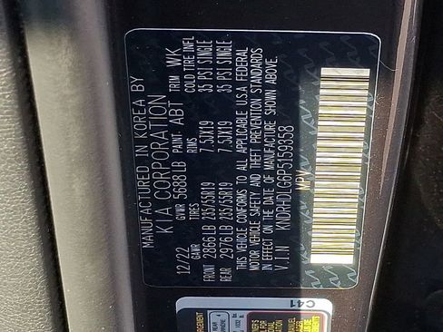 Certified 2023 Kia Sorento EX image 28