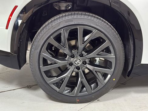 New 2026 Toyota Crown Signia Limited image 22