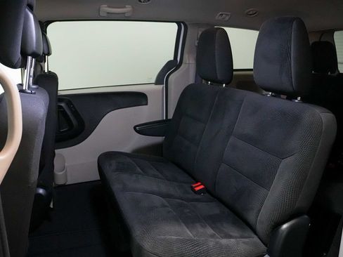 Used 2017 Dodge Grand Caravan SE w/ Power Window Group FWD image 13