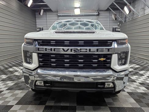 Used 2022 Chevrolet Silverado 3500 LT w/ Convenience Package AWD/4WD image 3