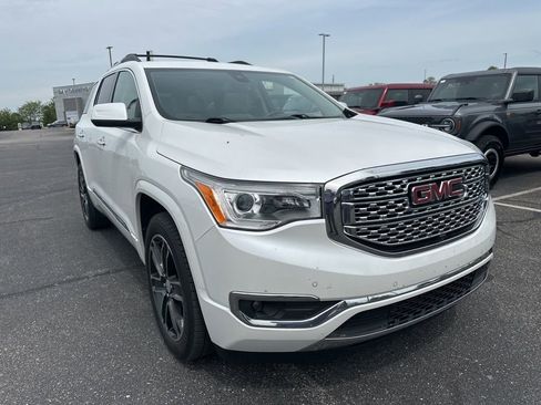 Used 2017 GMC Acadia Denali w/ Technology Package AWD/4WD image 2