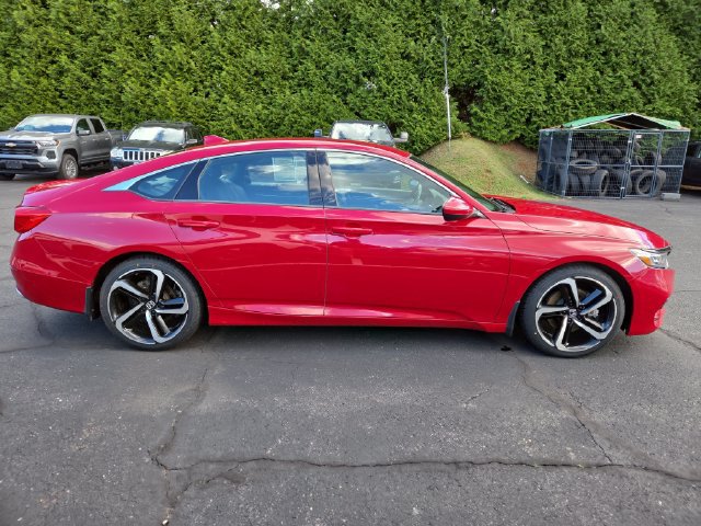 Used 2018 Honda Accord Sport image 8