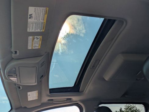 Used 2015 Nissan Titan SL w/ SL Moonroof Package AWD/4WD image 23