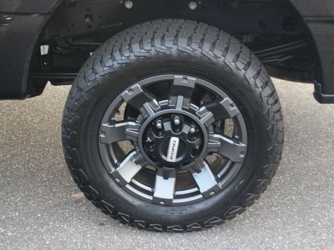 Used 2023 Ford F250 Lariat w/ Sport Appearance Package AWD/4WD image 39