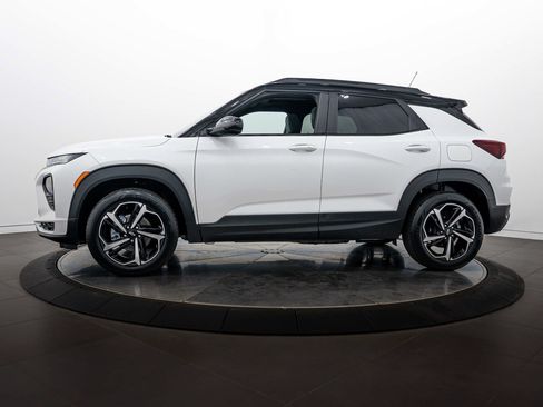 Used 2023 Chevrolet TrailBlazer RS w/ Sun and Liftgate Package AWD/4WD image 5
