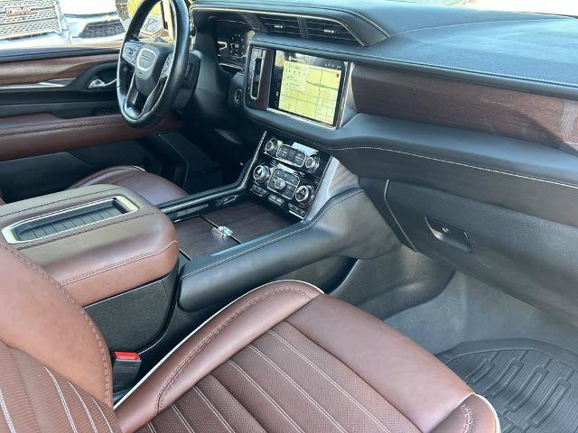 Used 2023 GMC Yukon XL Denali Ultimate w/ LPO, Floor Liner Package AWD/4WD image 26