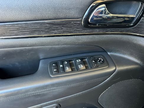 Used 2021 Jeep Grand Cherokee High Altitude AWD/4WD image 12