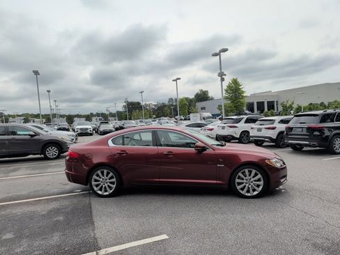 Used 2010 Jaguar XF Premium RWD image 5