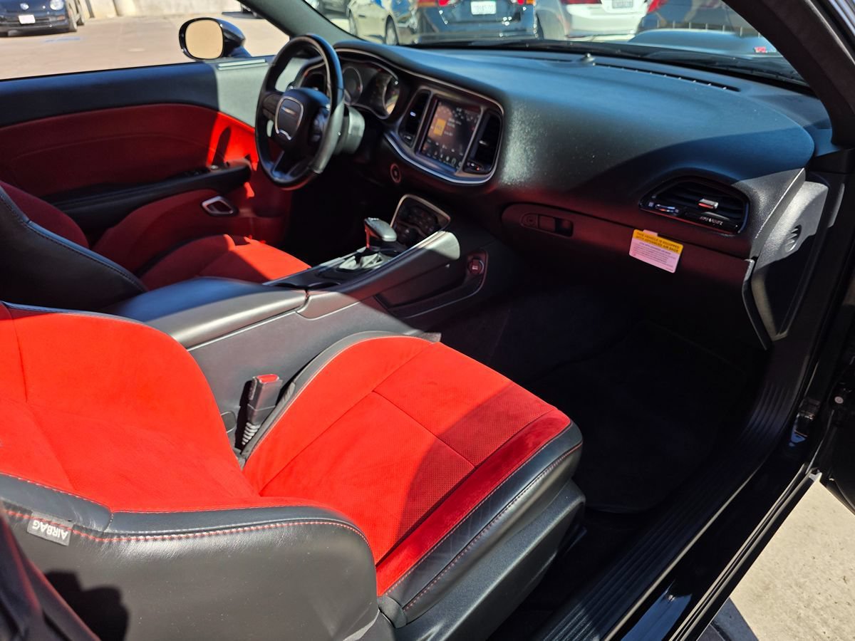 Used 2018 Dodge Challenger R/T Scat Pack RWD image 16