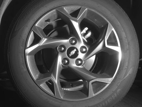 Used 2025 Chevrolet Trax LT FWD image 14