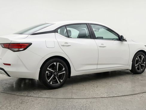 Used 2025 Nissan Sentra SV FWD image 9