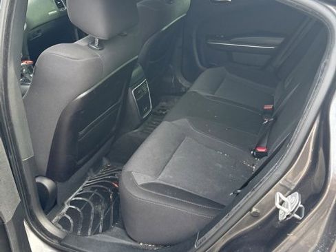 Used 2019 Dodge Charger SXT image 9
